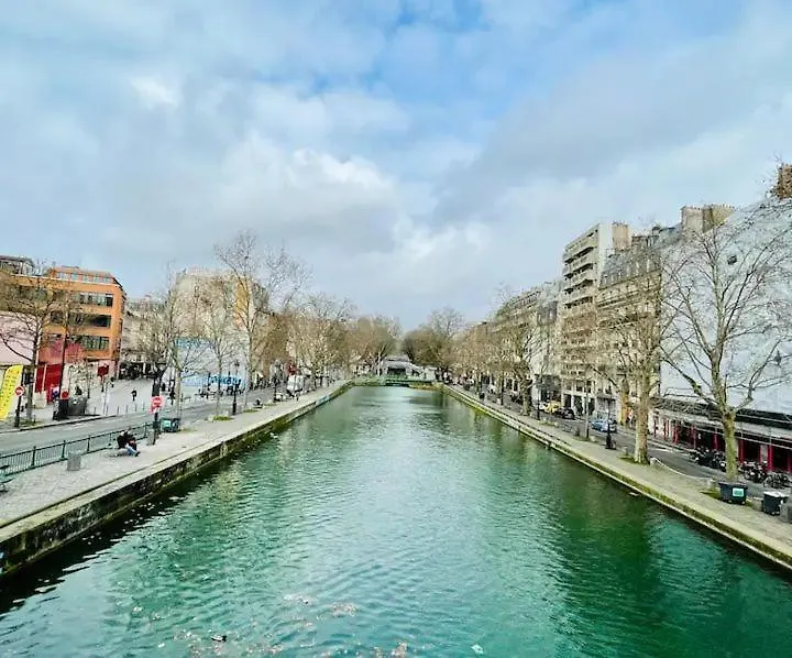 Un Bel Appartement Au Bord Du Canal パリ フランス